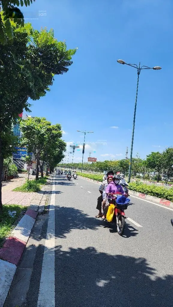 Bán đất mặt tiền phạm văn đồng, nở hậu, hẻm sau 6m, gần gigamall, 356m2; chỉ 35 tỷ.