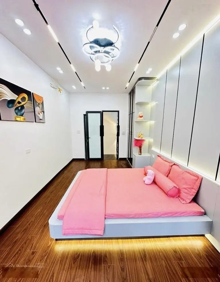 Bán Nhà đẹp Ngay đường Văn Tiến Dũng , 5 tầng 6 phòng , ôtô ngay gần , 5,X Tỷ 0985 387 ***