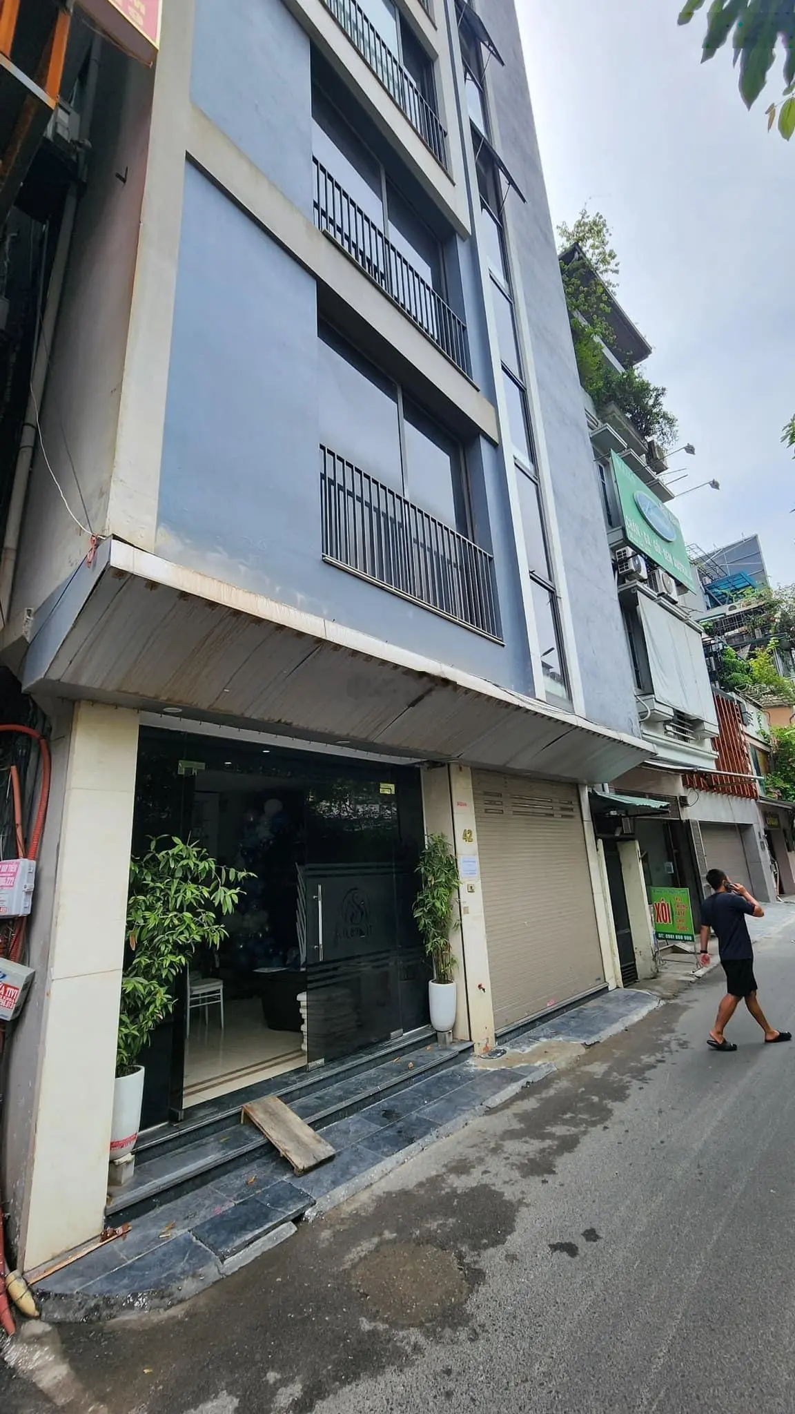 Bán nhà phố víp Đê La Thành-Đống Đa kinh doanh đỉnh,oto tránh,ngõ thông 70m2/4T/5.5mMT 12 tỷ cóTL