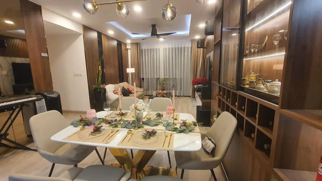 Bán gấp Emerald 3PN - 2WC (104m2) full nội thất, thoáng mát chỉ 4,8 tỷ