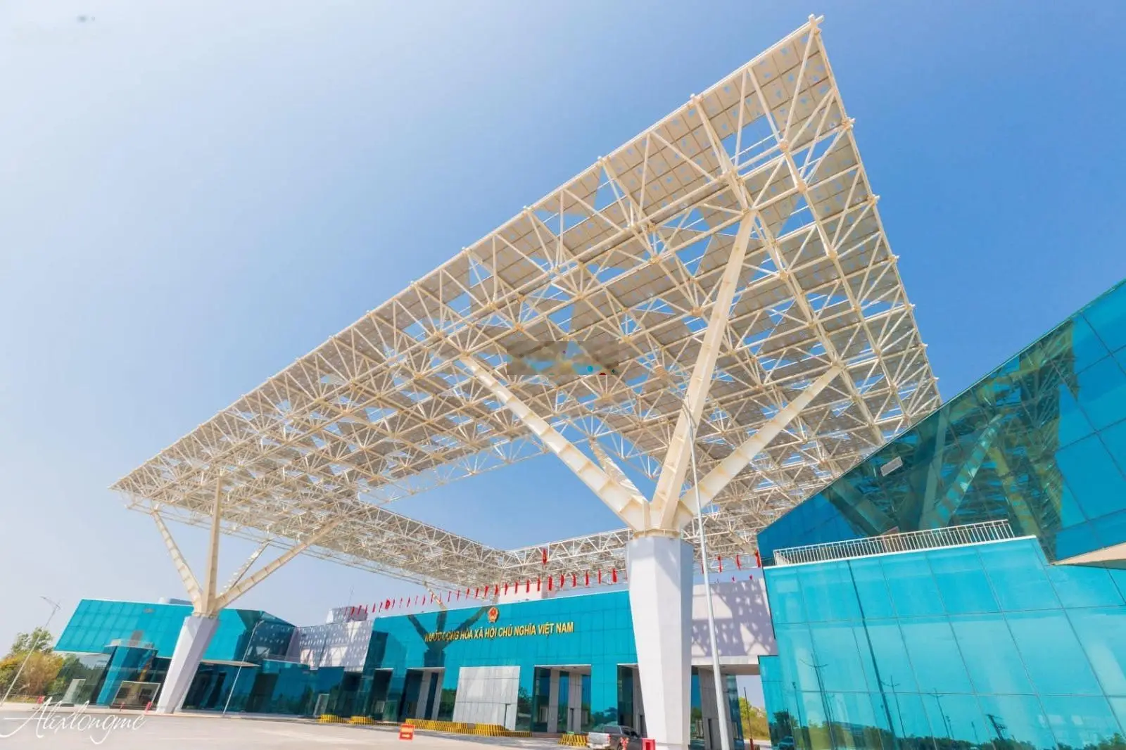 Cần ra hàng suất Ngoại Giao Vinhomes Golden Avenue Móng Cái chỉ 1,5 tỷ