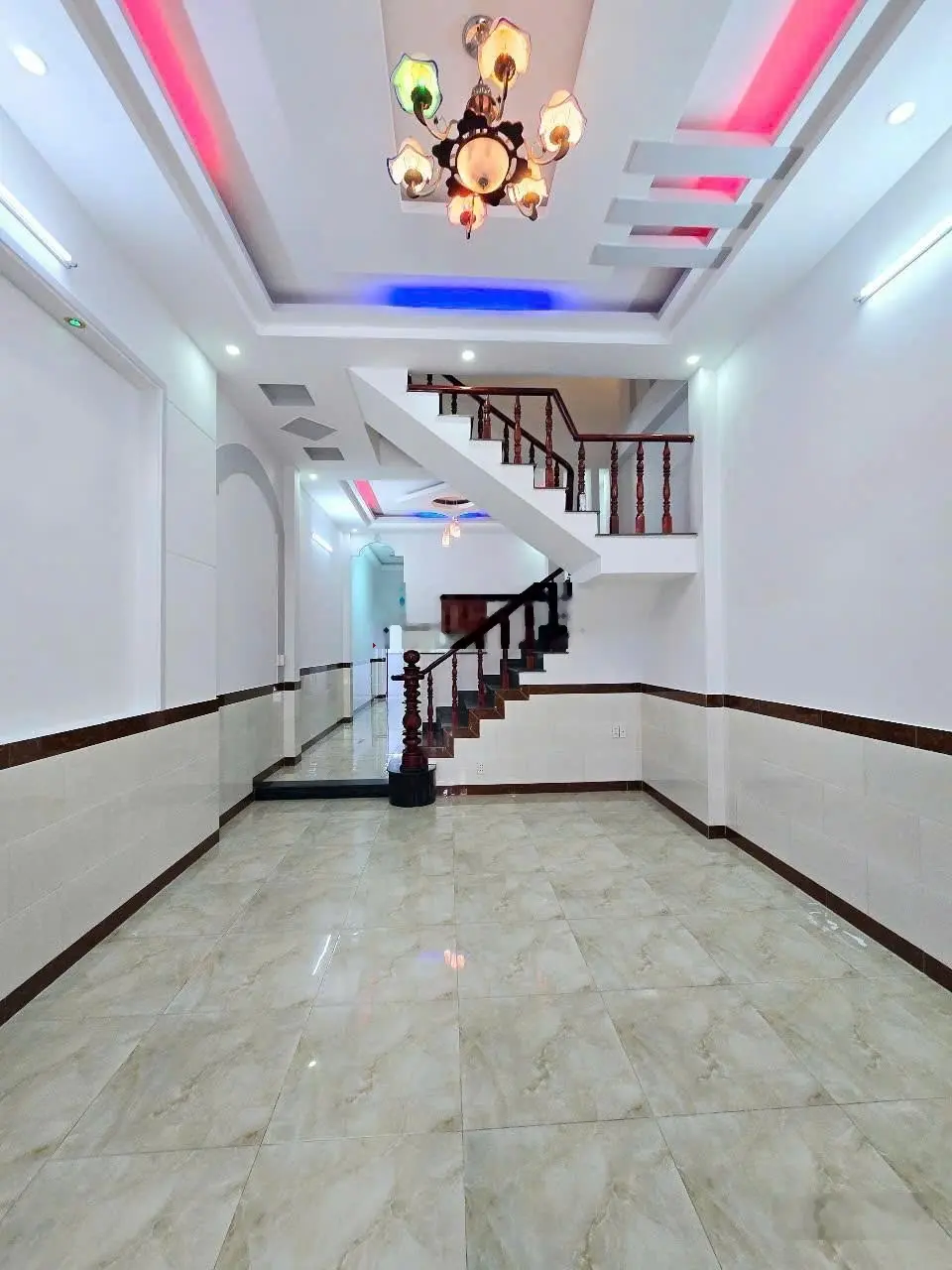 Chủ cần bán nhà trệt 1 lầu p. đông hòa, dĩ an. dt(4,3 x 22,3m). nhà gần trường học cấp 1,2.thổ 100%