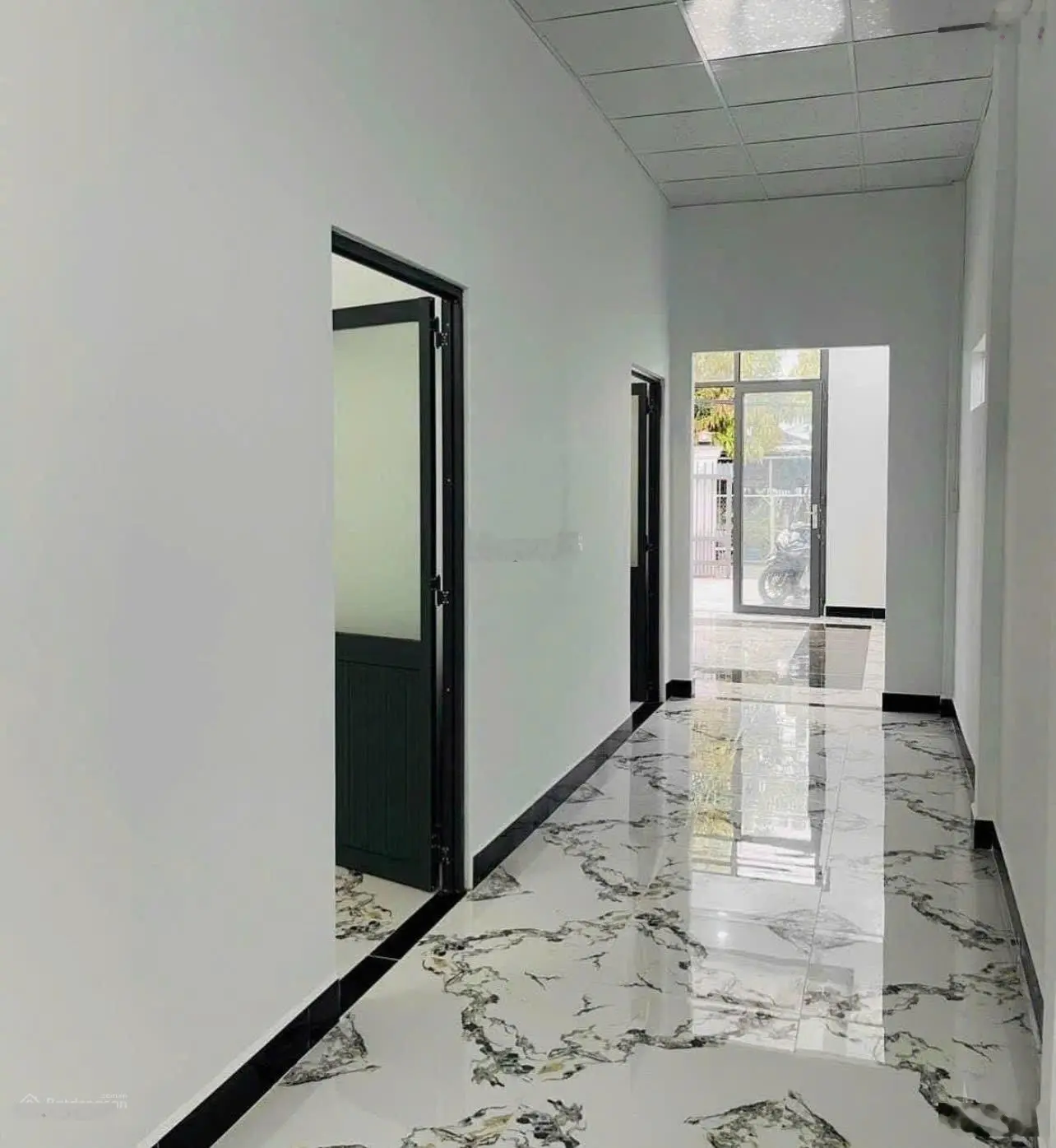 Hot, cần bán nhà Bình Chánh DT 5,5x15m