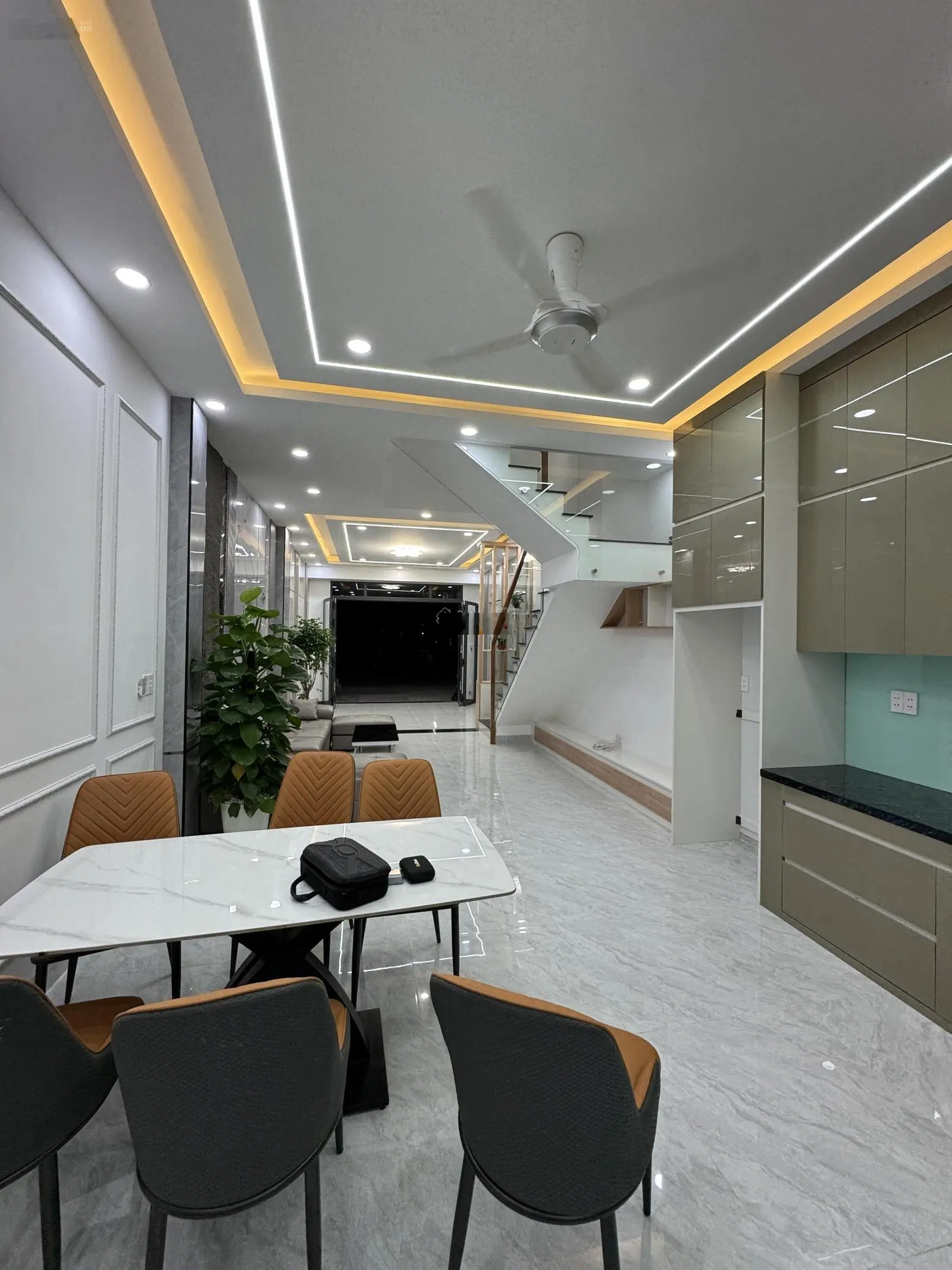 Nhà Bình Hoà , TP Thuận An Ngay KCN Vsip1, Chợ 434 ( Sổ Đã Hoàn Công).