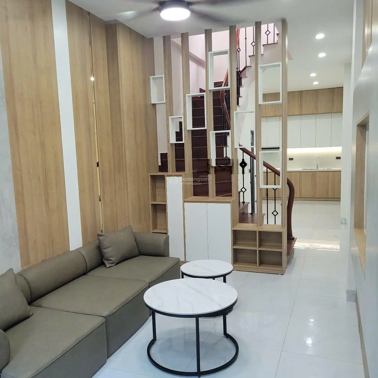 Nhà đẹp như khách sạn 40m 4 tầng 5 ngủ funl đồ giá 5ty96 . lh e 0362088669