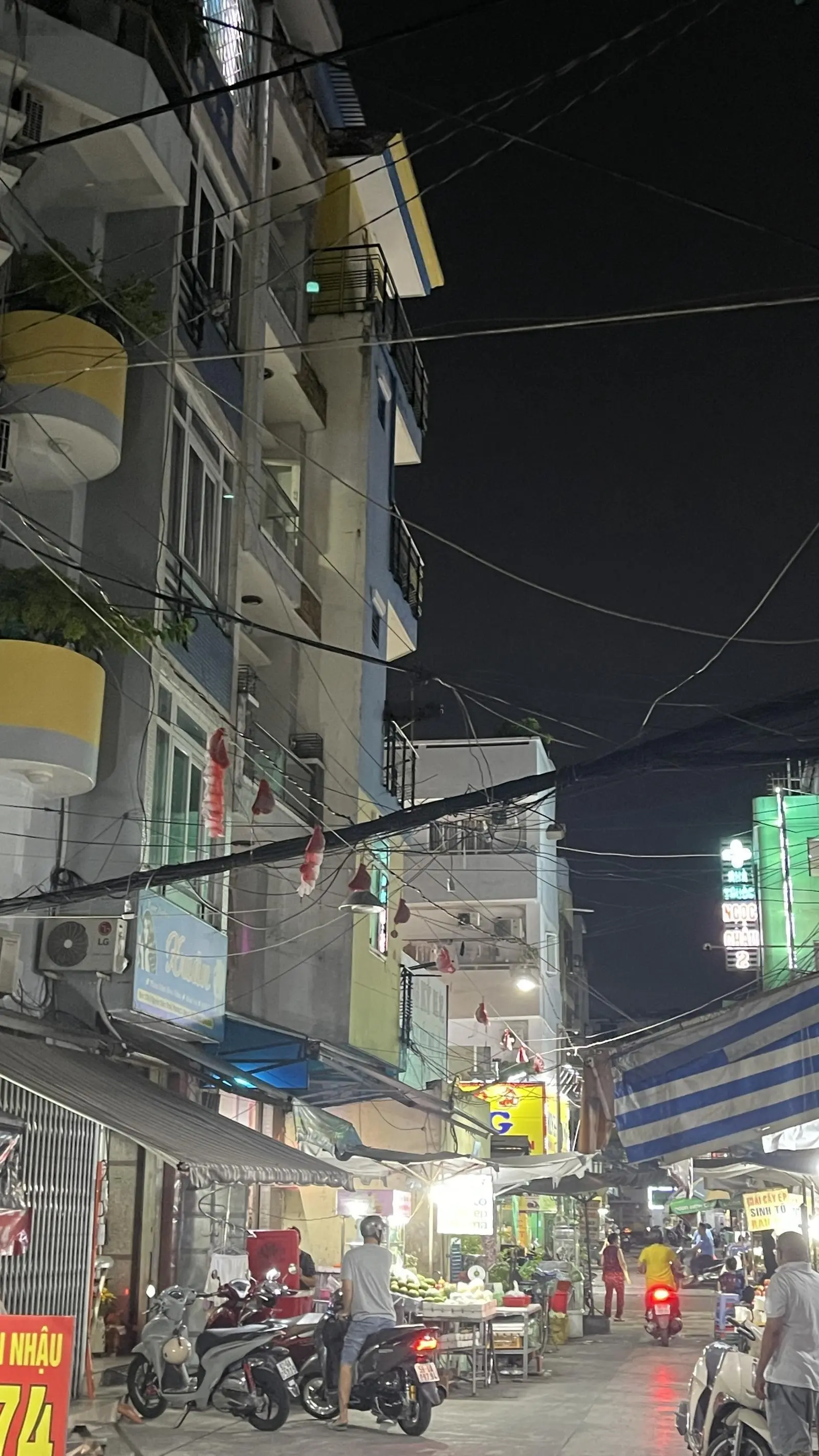Nhà 5 tầng, 4x10m, đường xe hơi vào nhà Nguyễn Thiện Thuật Quận 3 nhỉnh 8 tỷ làm việc chính chủ