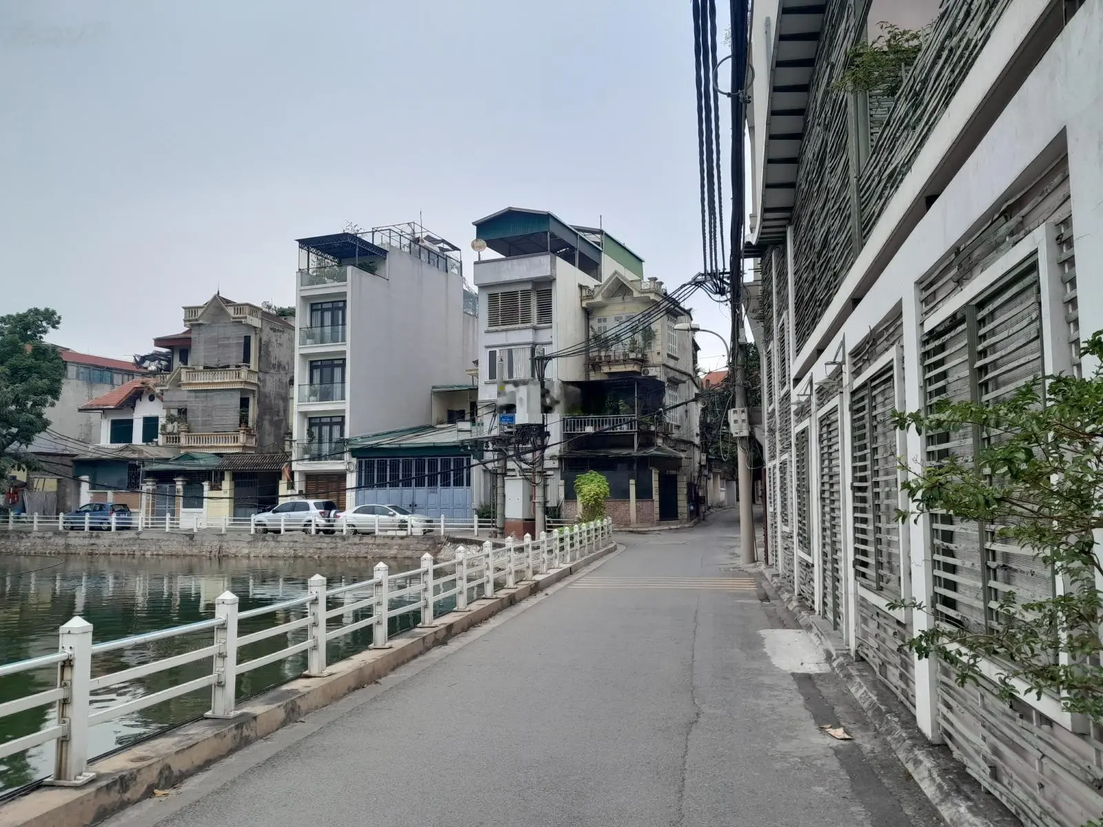 Bán nhà bồ đề, long biên, 60m*7t, 22,6 tỉ. gara, thang máy.