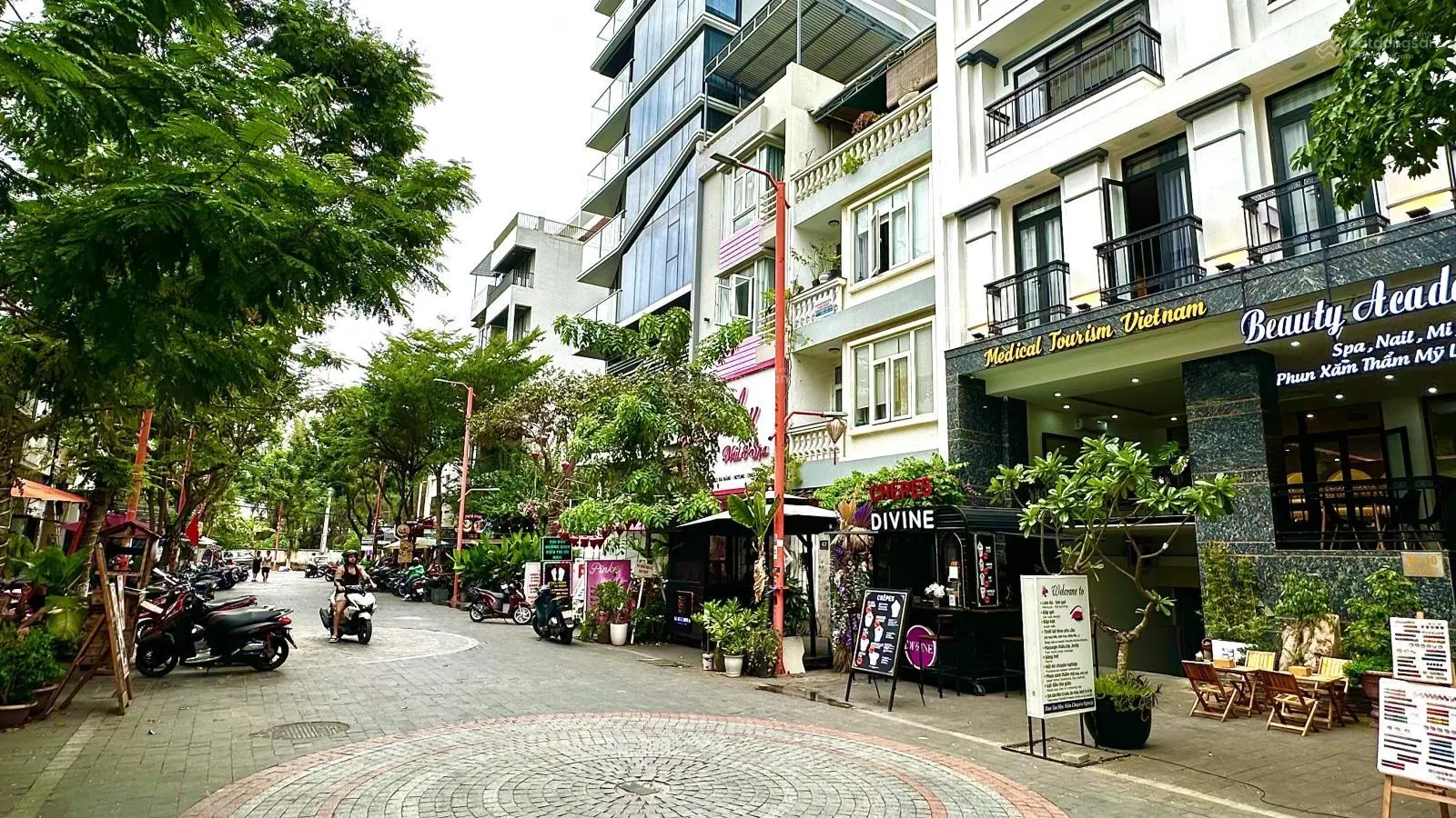Bán đất đường 7.5m Hoàng Kế Viêm, diện tích 315m. Xây được 14 tầng. Nằm gần Biển. Khu An Thượng