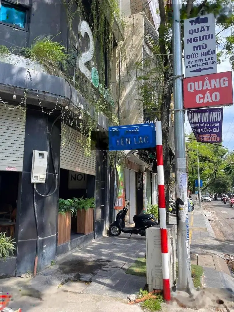 Bán nhà Yên Lạc, Hai Bà Trưng. DT 90m2 8tầng mặt tiền 5.2m. Giá: 25.5 tỷ. LH: 0383 426 ***