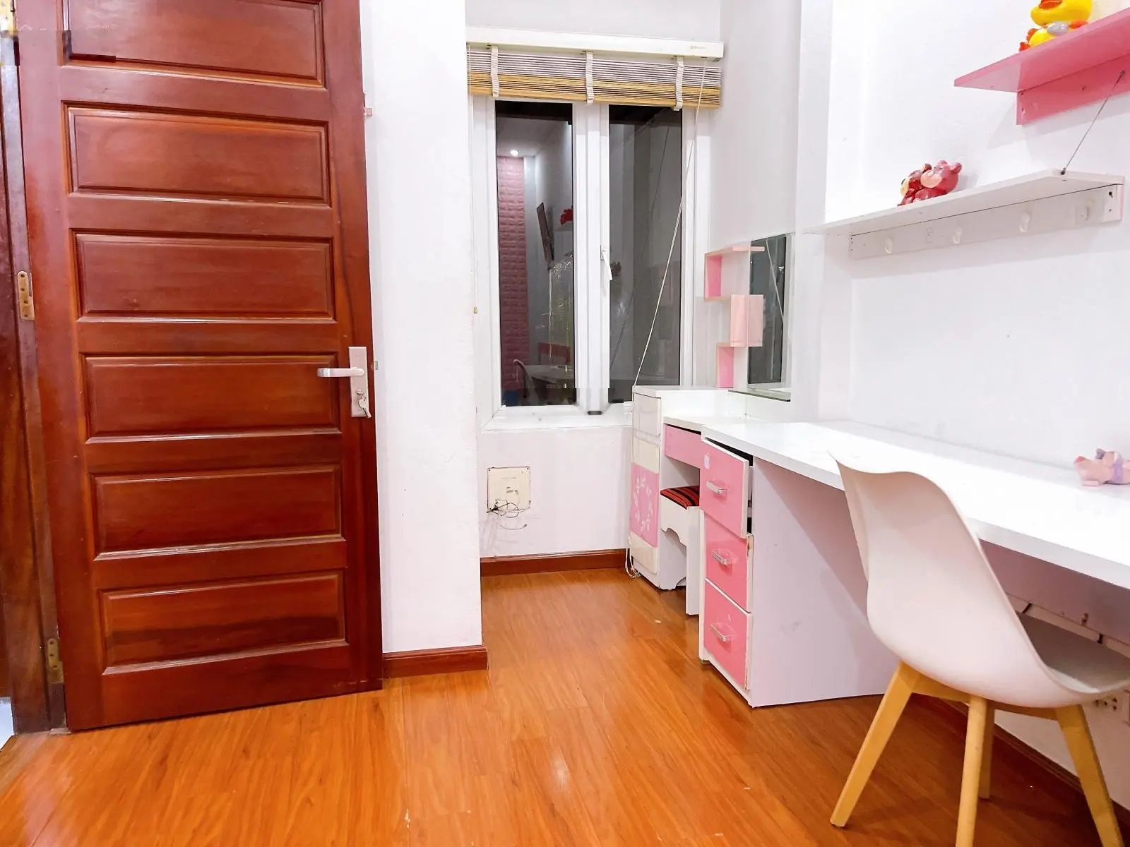 Nhà cực đẹp - phúc tân - hoàn kiếm - cách 10m ô tô đỗ cổng - ngõ nông thẳng tắp - 30m ra mặt phố