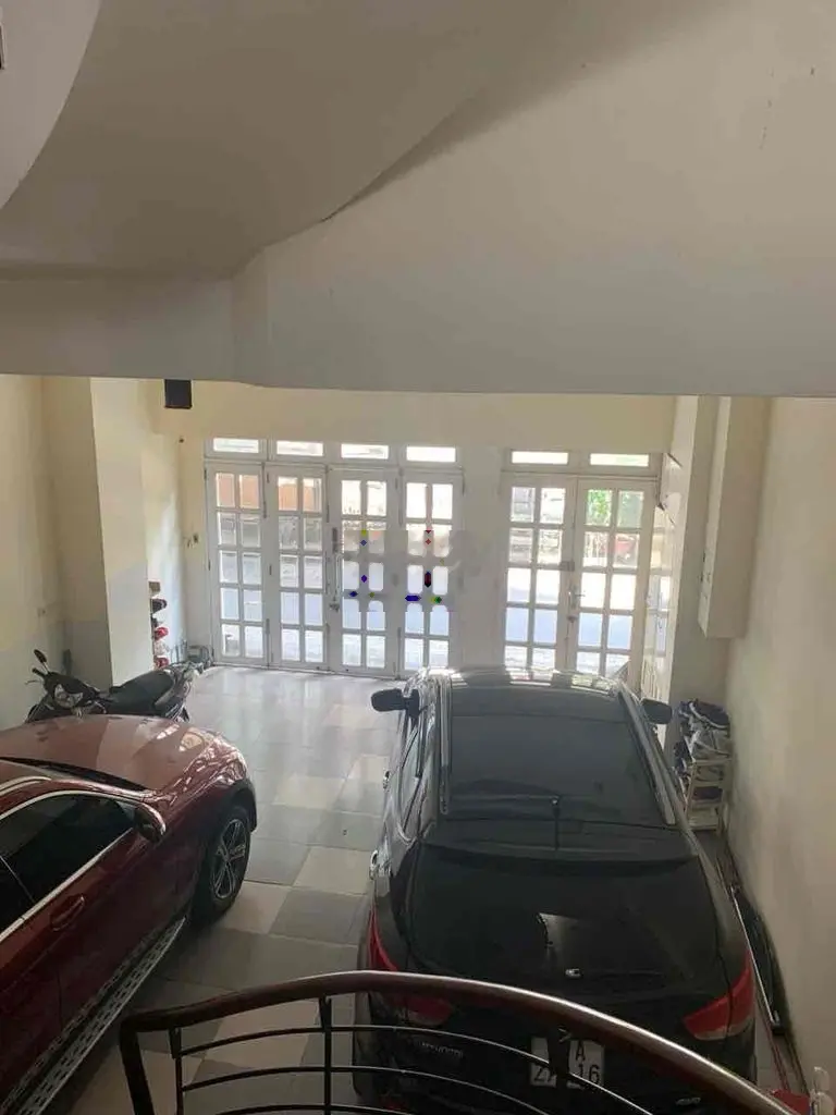 Nhà mặt tiền