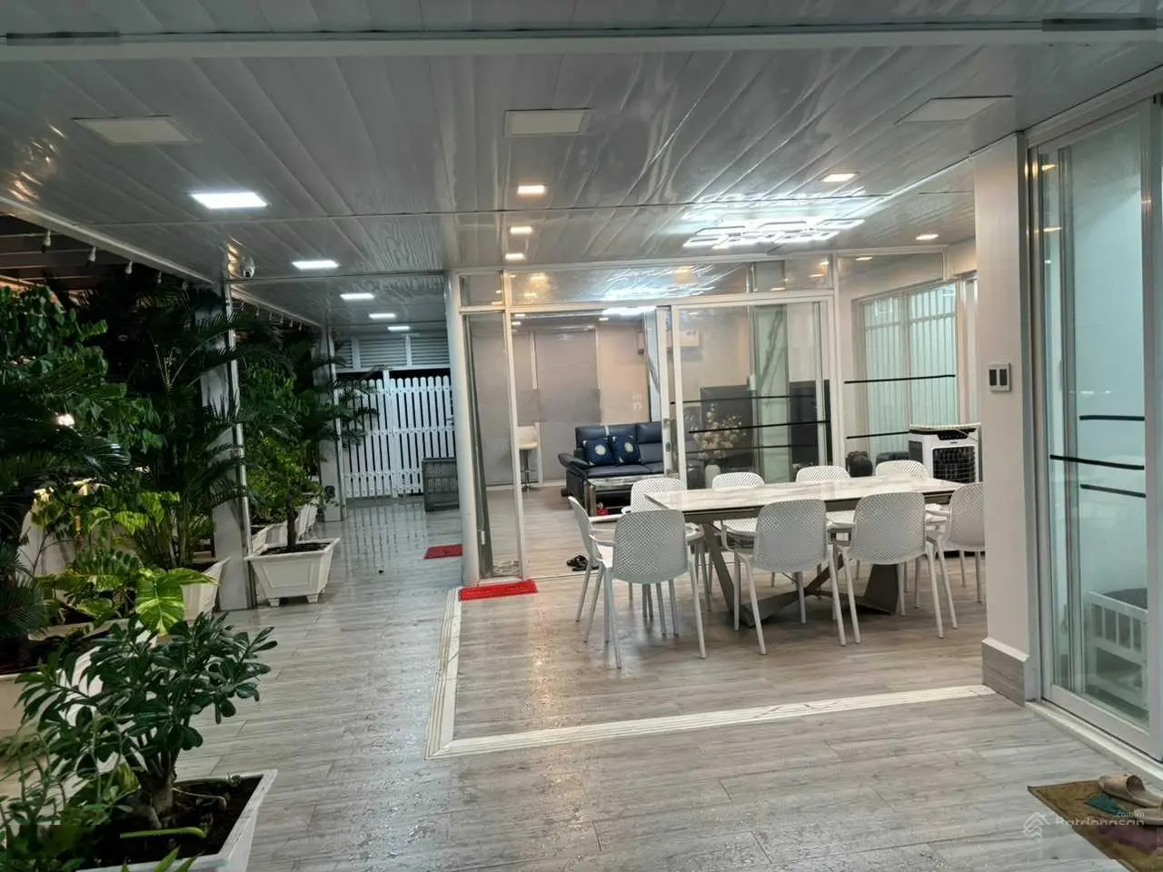 Bán căn hộ Satra Eximland, penthouse thông tầng, 4PN, 5WC, 344m2, full nội thất, SHR, giá 16 tỷ 5
