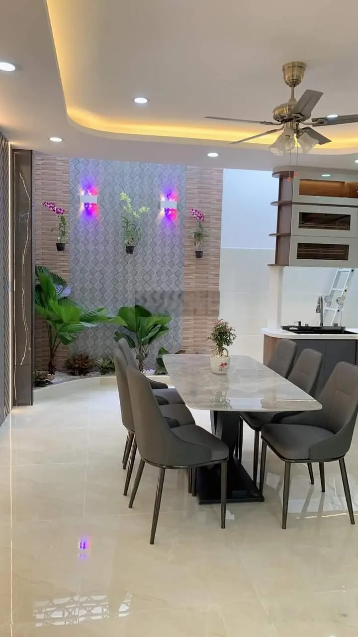 Siêu phẩm 4 tầng, 52m2 (4.2x12.5 m), hẻm 7m, sân thượng, ban công, sổ hồng, Hiệp Bình Chánh, 6 tỷ