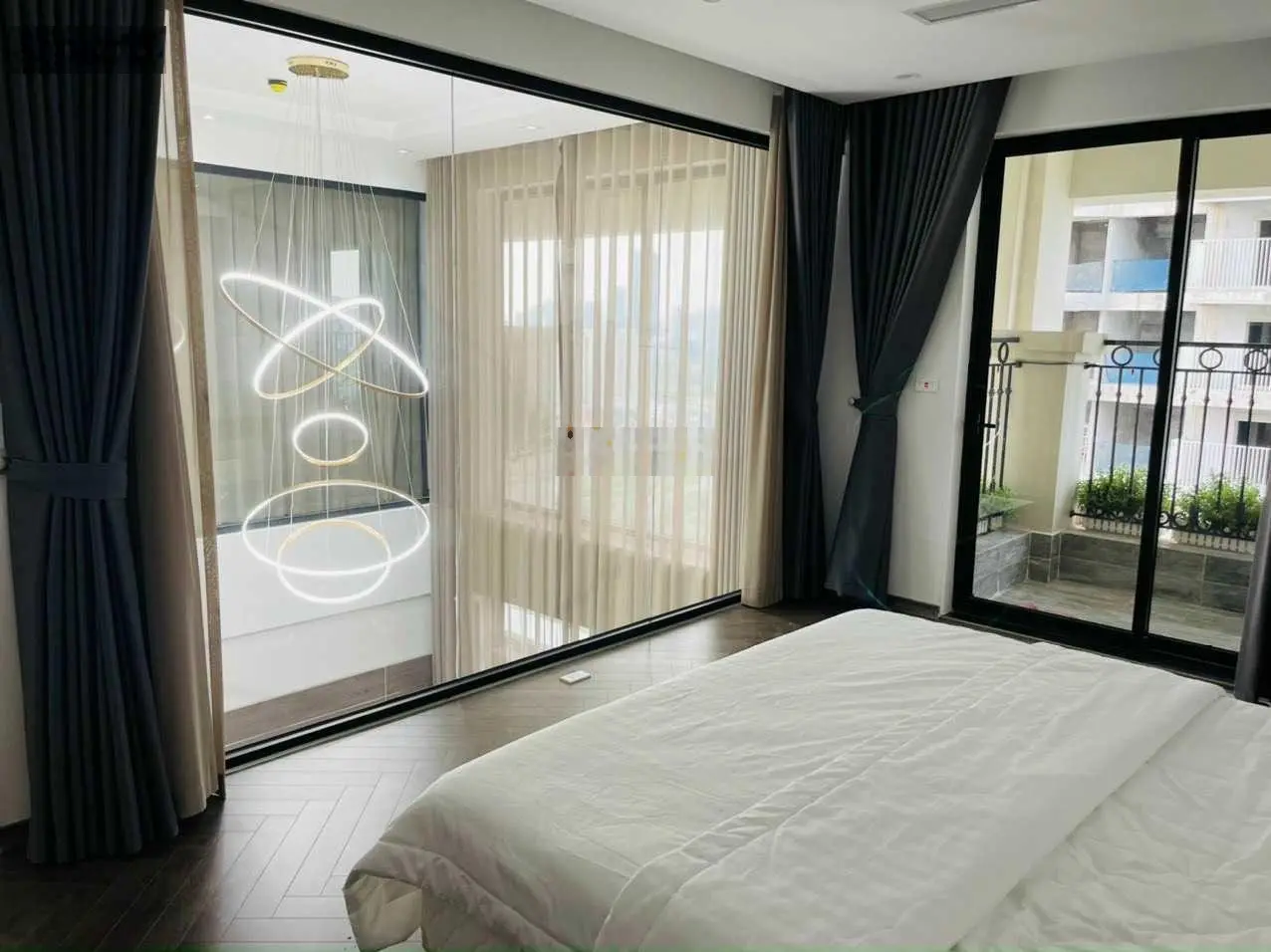 (Giá thật) chính chủ bán căn Duplex 190m2 3PN + 3WC full NT giá 15 tỷ chung cư Roman Plaza