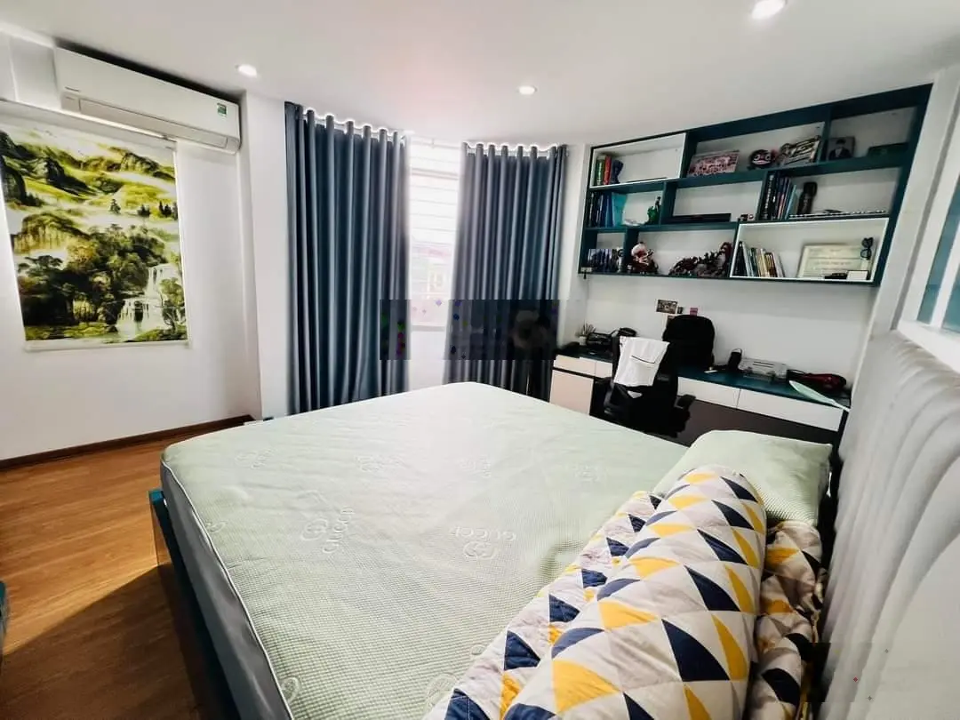 BÁN NHÀ NGUYỄN KHANG - CẦU GIẤY - LÔ GÓC - NHÀ MỚI ĐẸP - 30M RA PHỐ- 32M*5TẦNG*MT4M* CHỈ 5 TỶ NHỈNH