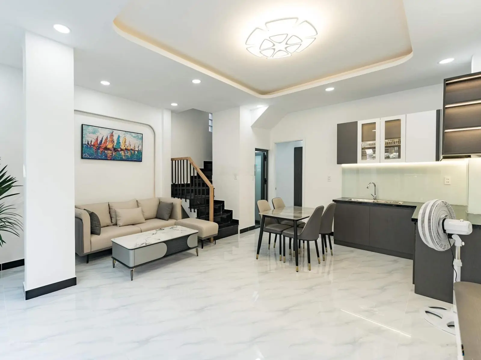 Nhà đẹp giá phải chăng, chỉ còn 1 căn duy nhất tại Nguyễn Đình Chiểu chỉ 3.6 tỷ, 56m2, đã có sổ