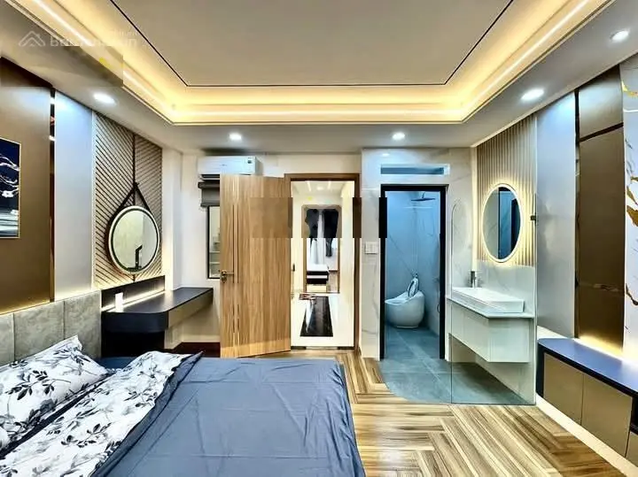 Bán gấp nhà Nguyễn Văn Tăng , Long Bình , Quận 9. DT 65m2 giá bán 3 tỷ .Sổ riêng