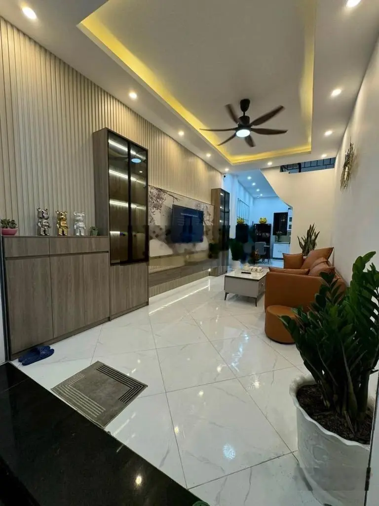 An Dương 50m2*4 tầng*MT 3.5m. 3 bước ra ô tô