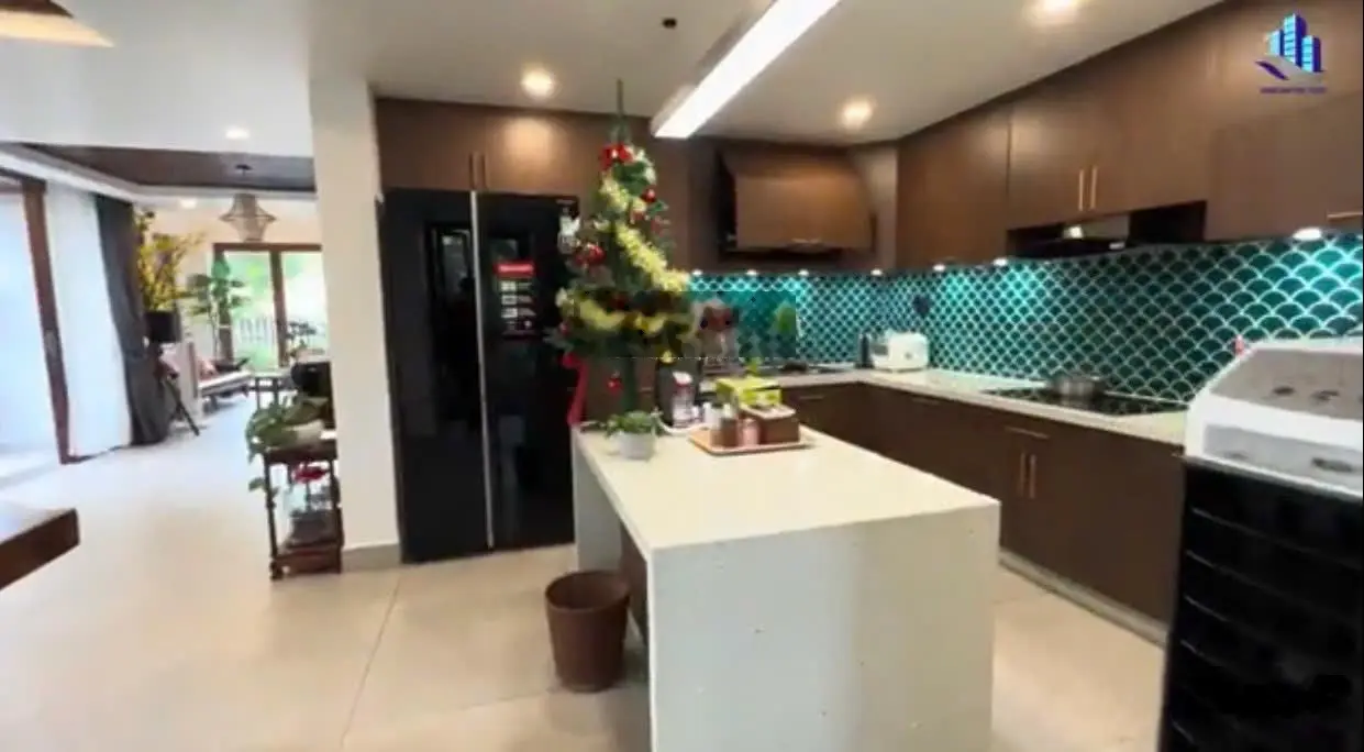 Đừng bỏ lỡ 1 căn biệt thự góc 2 mt nhà xây tâm huyết chủ cần bán gấp để giải quyêt cv giá cực rẻ