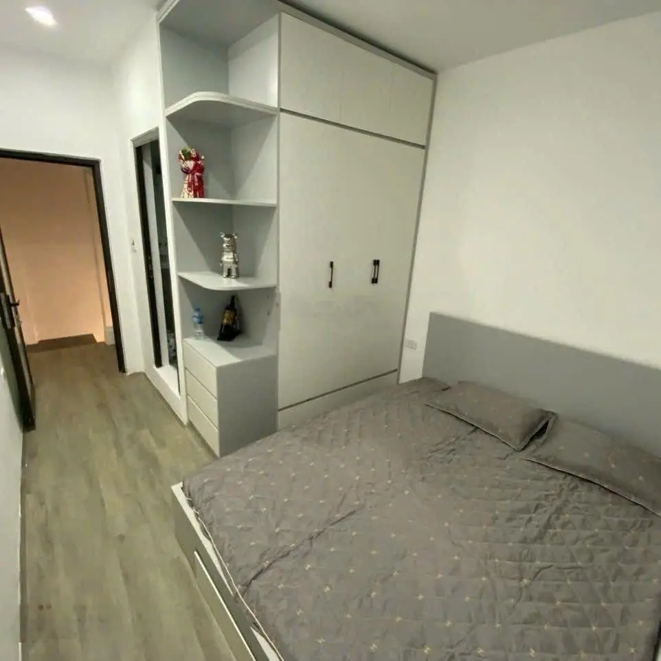 Nhà mặt ngõ 4.7 tỷ, DT sổ 16m2/18m2 tầng 2, 6 tầng, 3 ngủ, cách 30m ra ô tô, TÂY SƠN, ĐỐNG ĐA