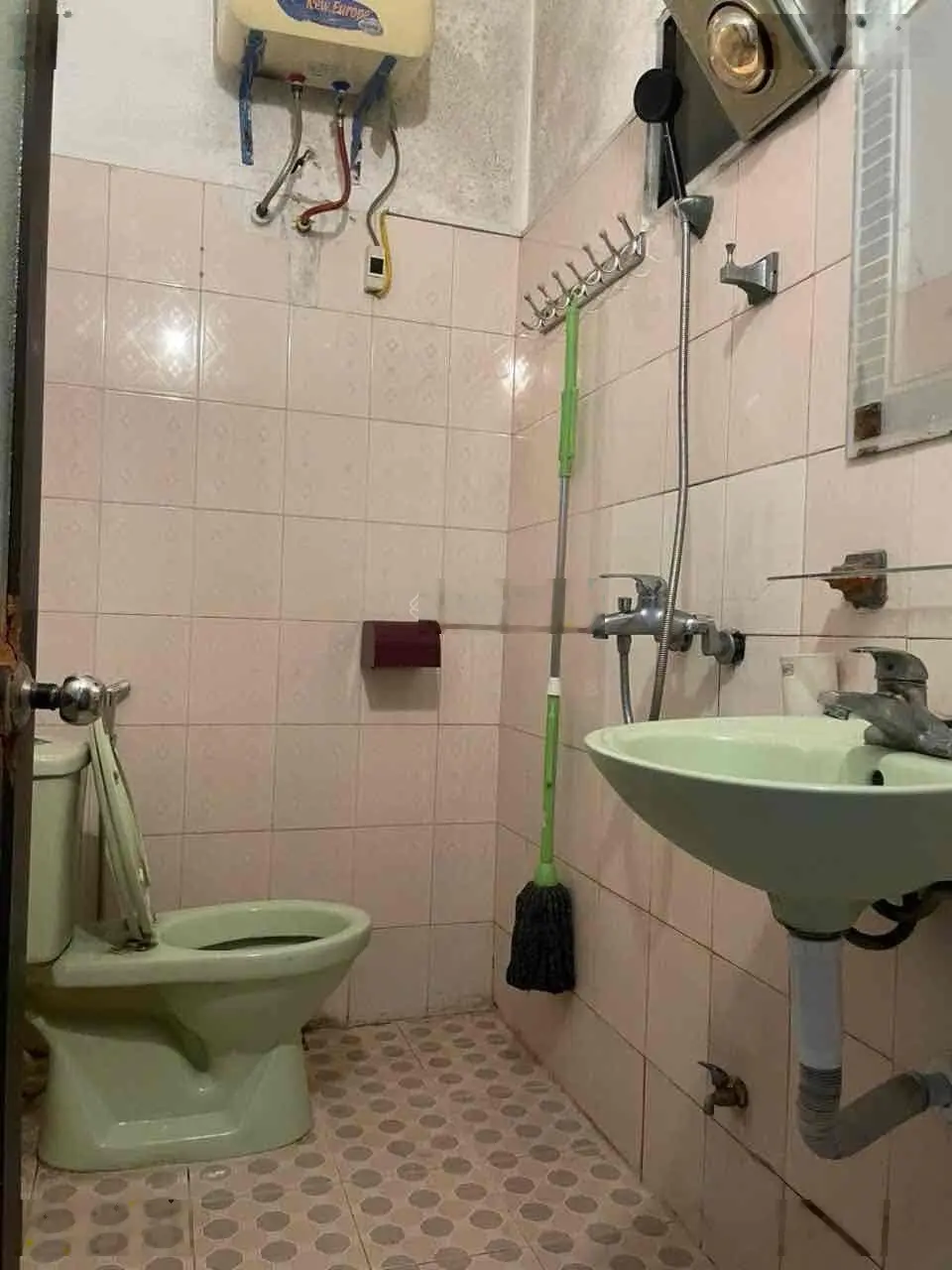 Hot! Bán nhà gấp Vũ Tông Phan - TX. Sát phố giá bé. DT: 30m2x3t. Giá 3,75 tỷ