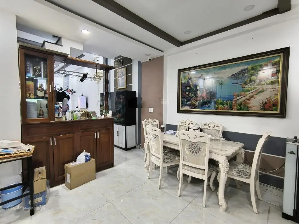 Nhà Tôn Thất Thuyết Q4 - 5 tầng - 60m2, 4x18 - sát mt đường - chỉ 6 tỷ nhỉnh