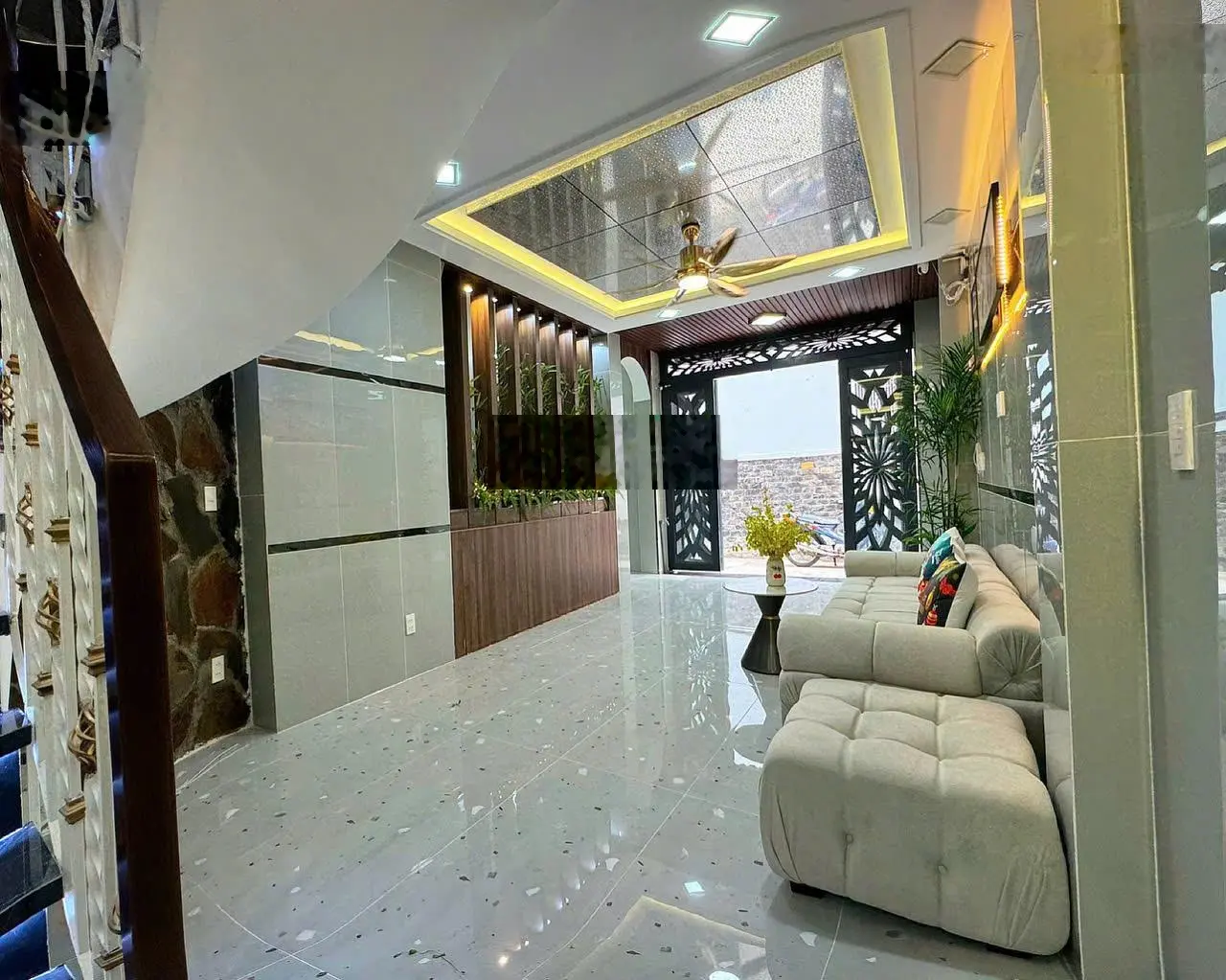 Nhà trống nhà đẹp đường Hậu Giang, 7x12m, 2 lầu sân thượng mới đẹp