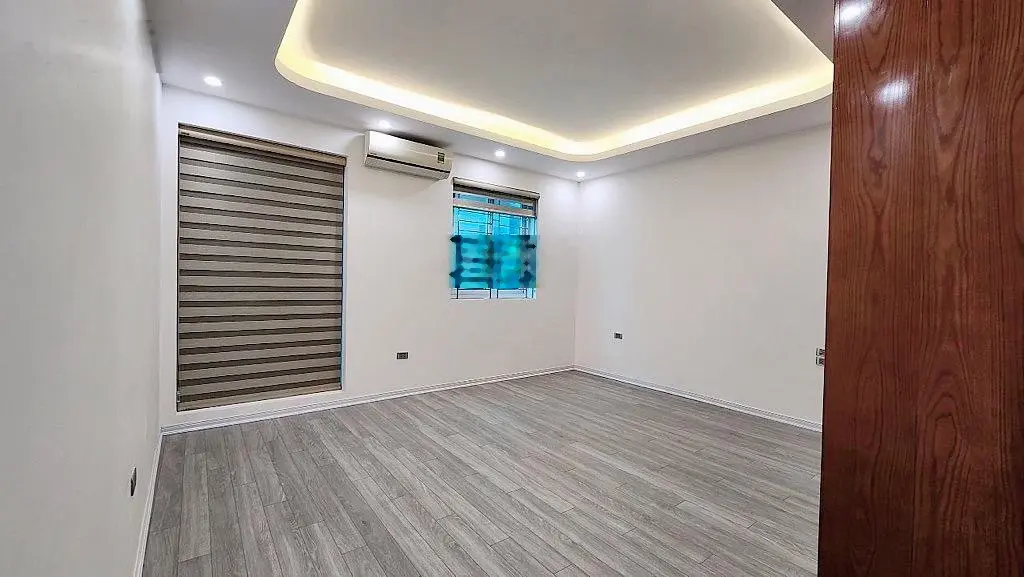 Bán nhà Ngay Kiều Mai ,60m bán đất tặng nhà 3 tầng dân xây vài bước ra ôtô tránh ,chào 8,X tỷ .