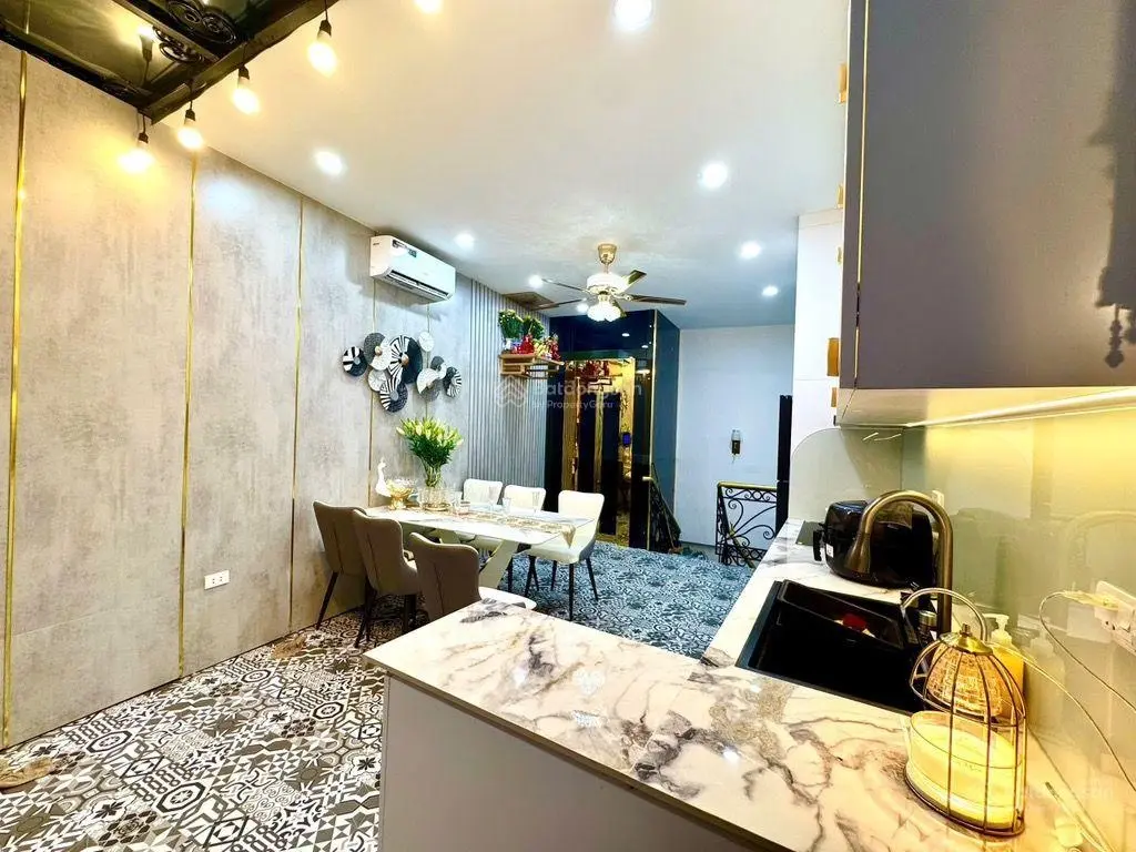 Bán nhà - phương mai - nhà đẹp - ở ngay - thang máy - full nội thất xịn xò - 35m- 4 tầng - 8.65 tỷ