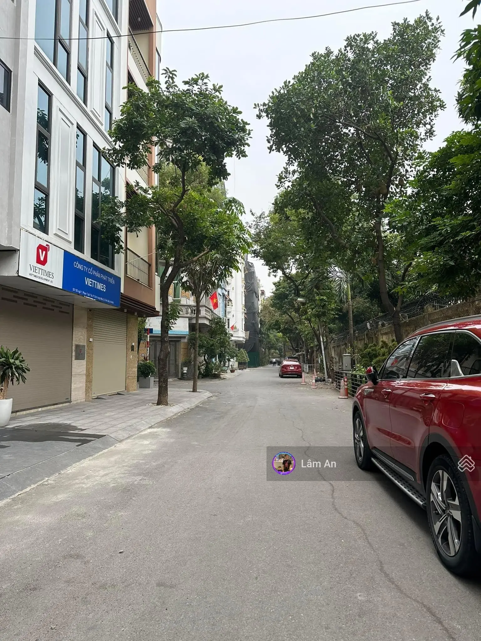 Bán nhà phân lô Trần Quốc Hoàn - Nhà 7 tầng thang máy - ngõ ô tô tránh có vỉa hè - Giá chỉ 23 tỷ