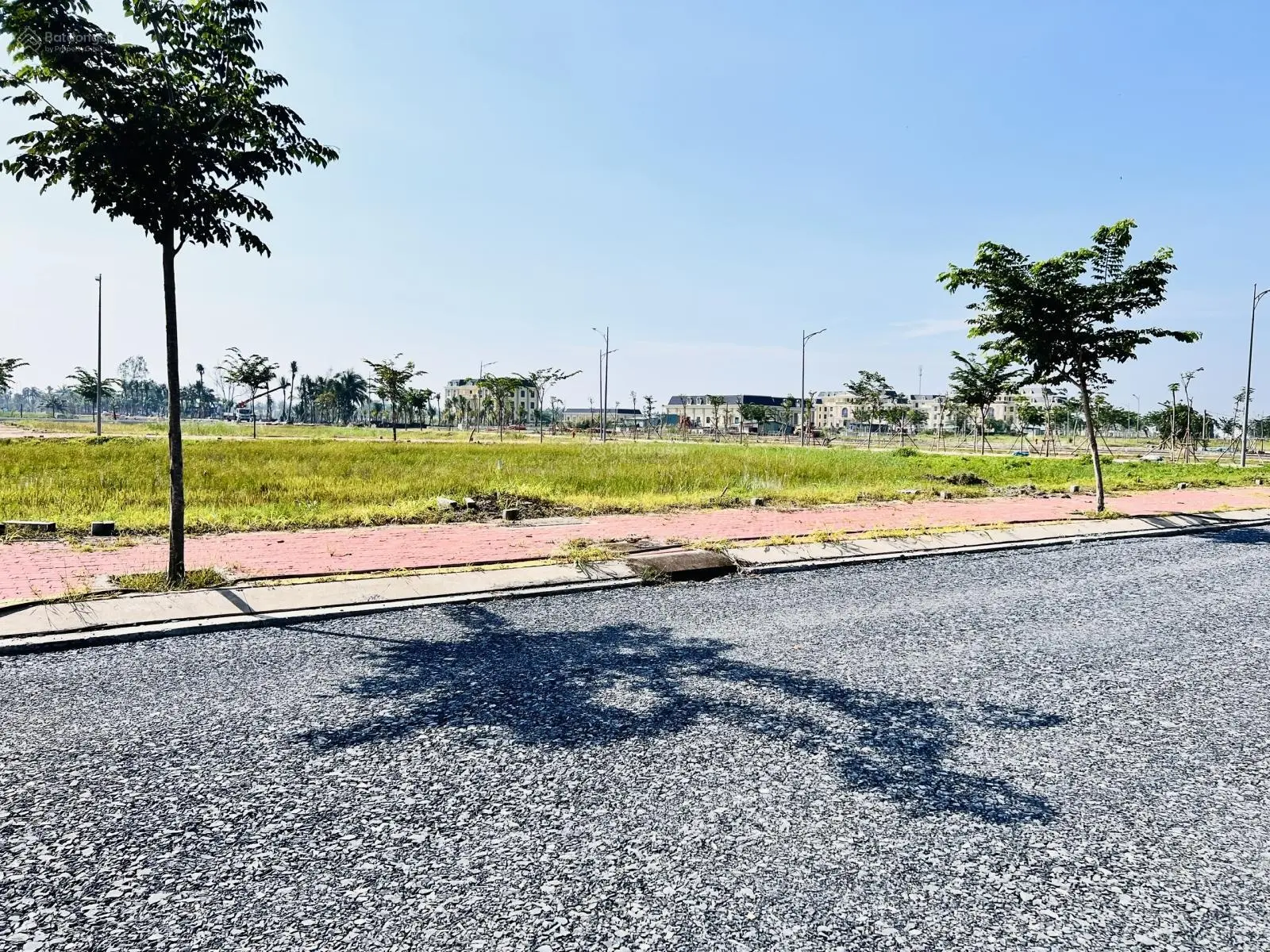Cần bán lô góc 2 MT đường 20m khu tái định cư Thủ Thừa Garden Riverside