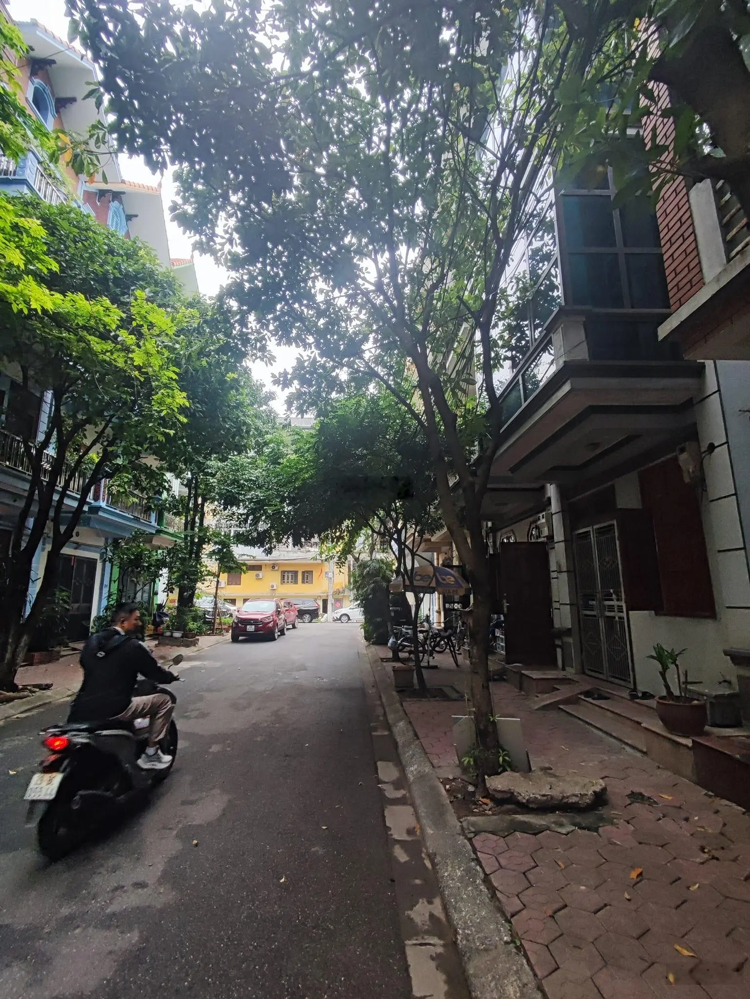 Bán nhà ngõ 241 phố Mai Dịch - vị trí đẹp vỉa hè đá bóng kinh doanh - dt 50m2 giá chào 20.2 tỷ
