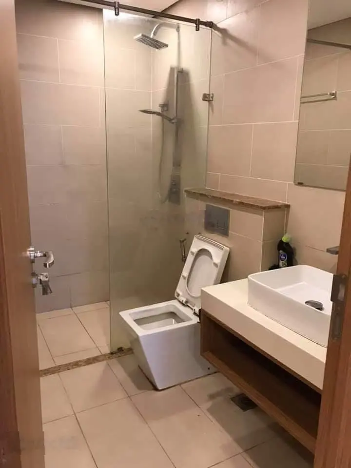 Chung cư cao cấp mặt tiền đường Thành Thái, Quận 10 2PN/4.6 tỷ, LH: 0918 141 ***