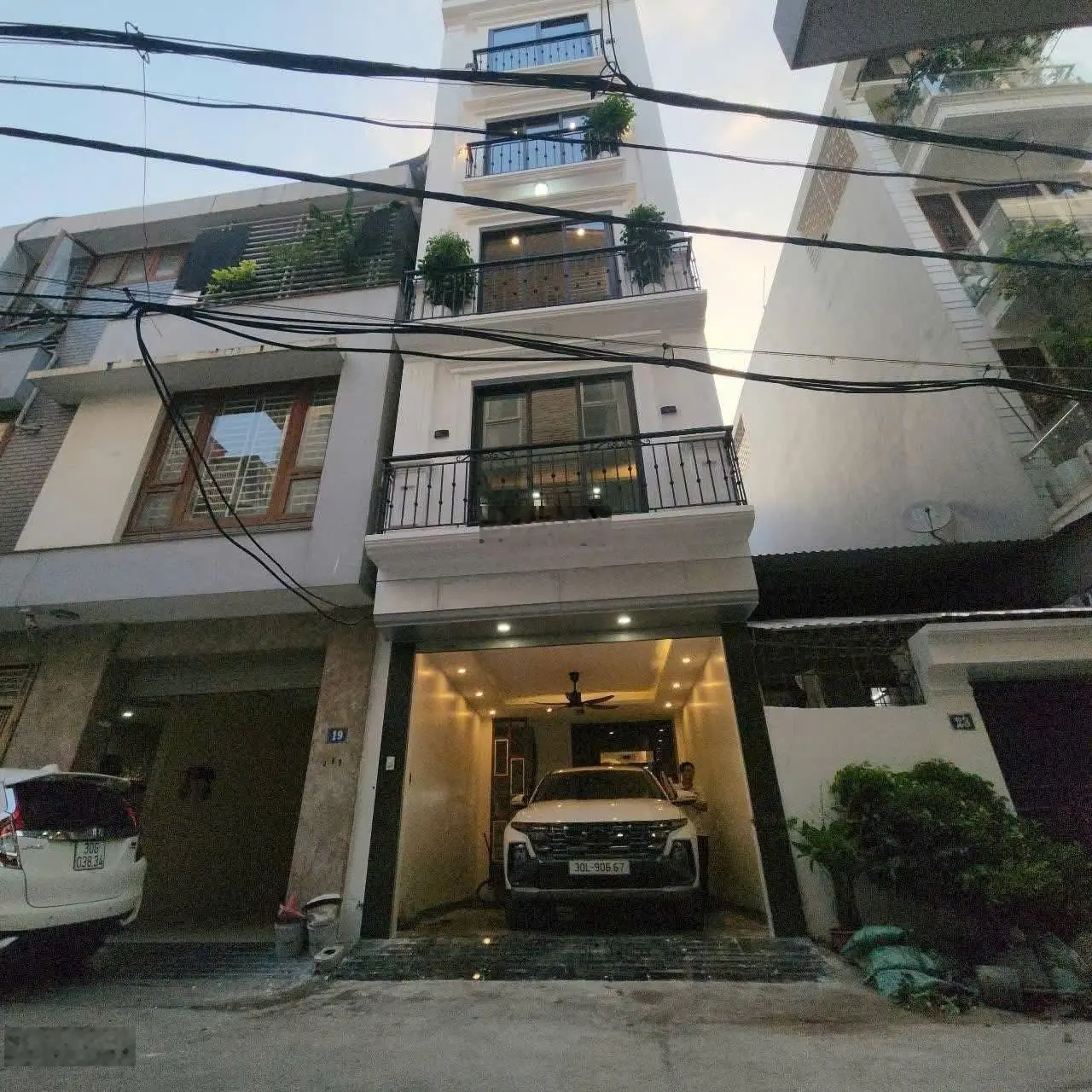 Nhỉnh 12 tỷ có ngay em chân dài nhà mới. Phố Lâm Hạ, Quận Long Biên