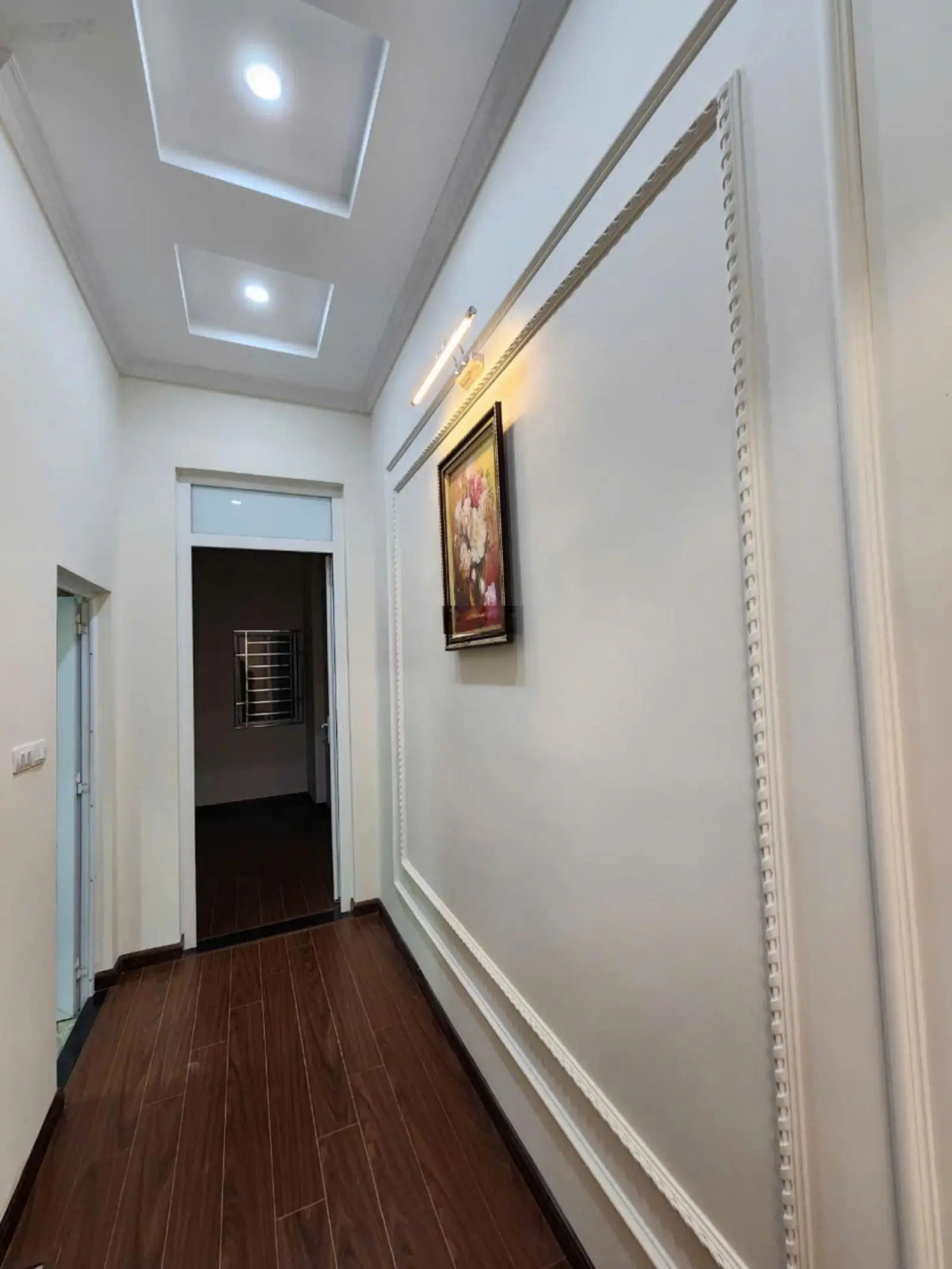 Cần bán ngôi nhà ô tô tránh ngõ 205 Xuân đỉnh. SĐ 70m2x5T, 2 MT. Chủ xây ở chắc chắn, 4PN master