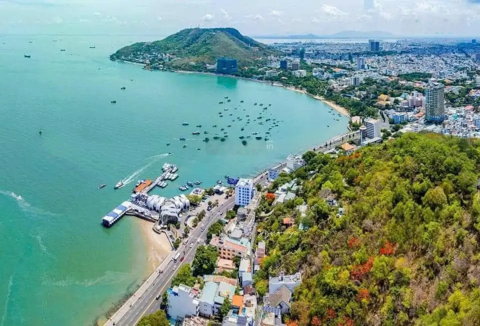 40 tỷ bán villa đẹp, lưng tựa núi view biển núi Hải Đăng, Phường 2, TP Vũng Tàu. Nguồn thu 180tr/th