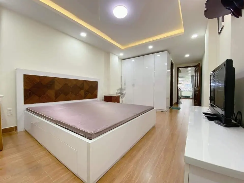 Chính chủ gửi bán gấp nhà đẹp trung tâm Phan Xích Long P3 Phú Nhuận 34m 3Tầng 3PN 3WC 3tỷ9