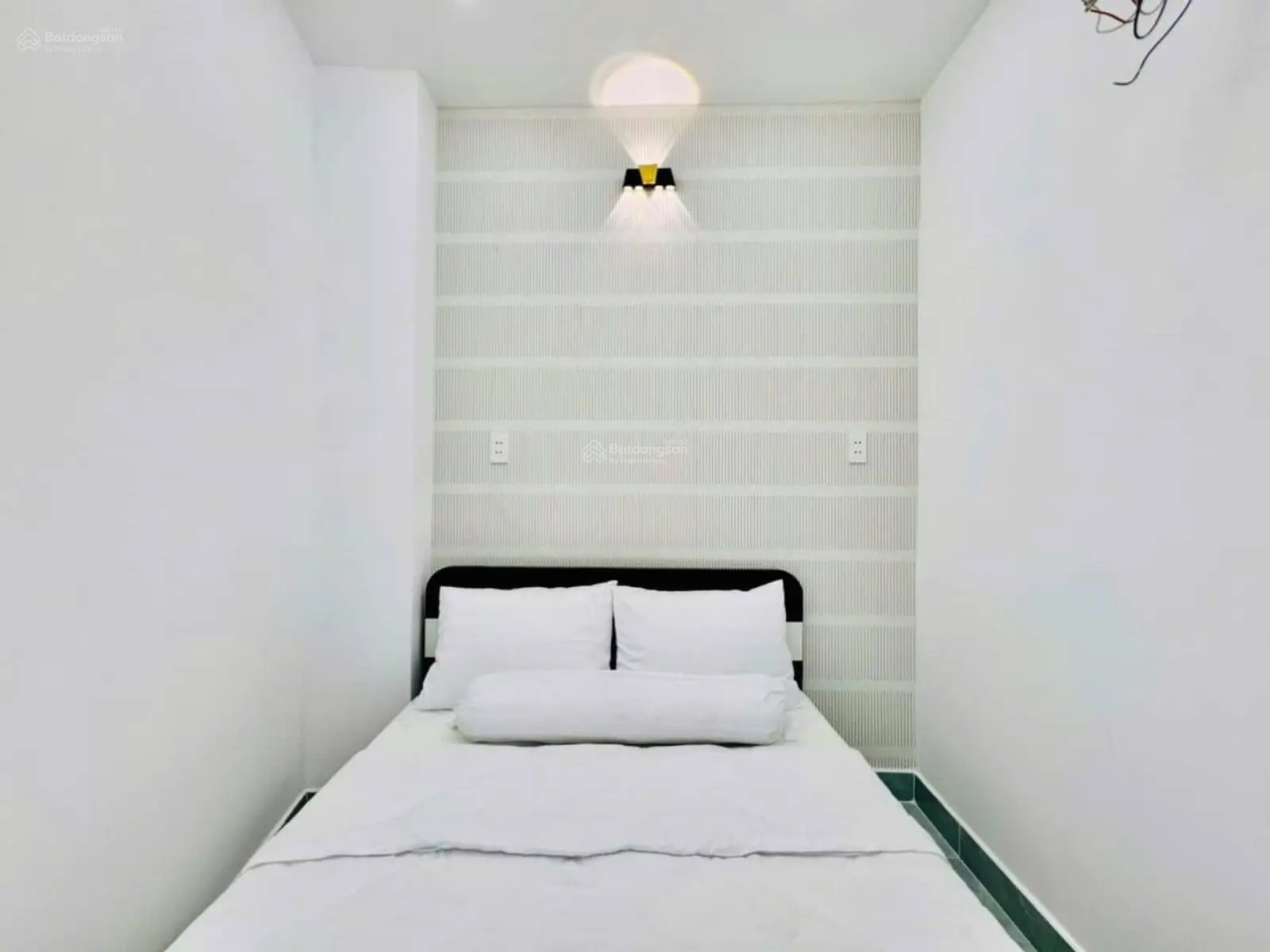 Nhà hẻm Quận 6. Ngay sát THPT Trần Nhân Tông 50m2 vuống vức 2 phòng ngủ. Phường 14 Quận 6 sổ sẵn