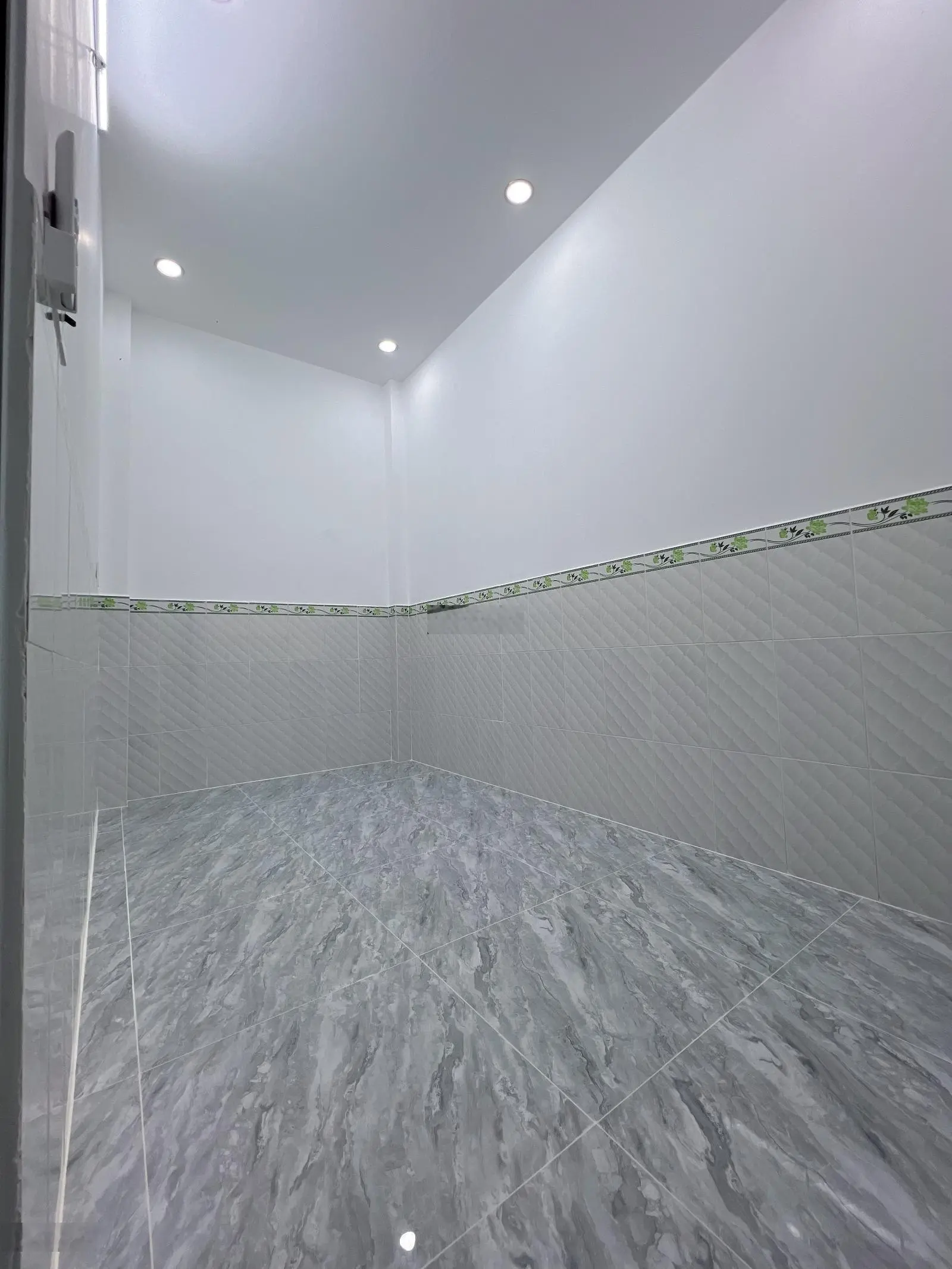 Bán nhà quận 7, đường huỳnh tấn phát, 5,5m x 10m nhà 2 tầng, 3pn, 2wc shr ccvb 2,25 tỷ.