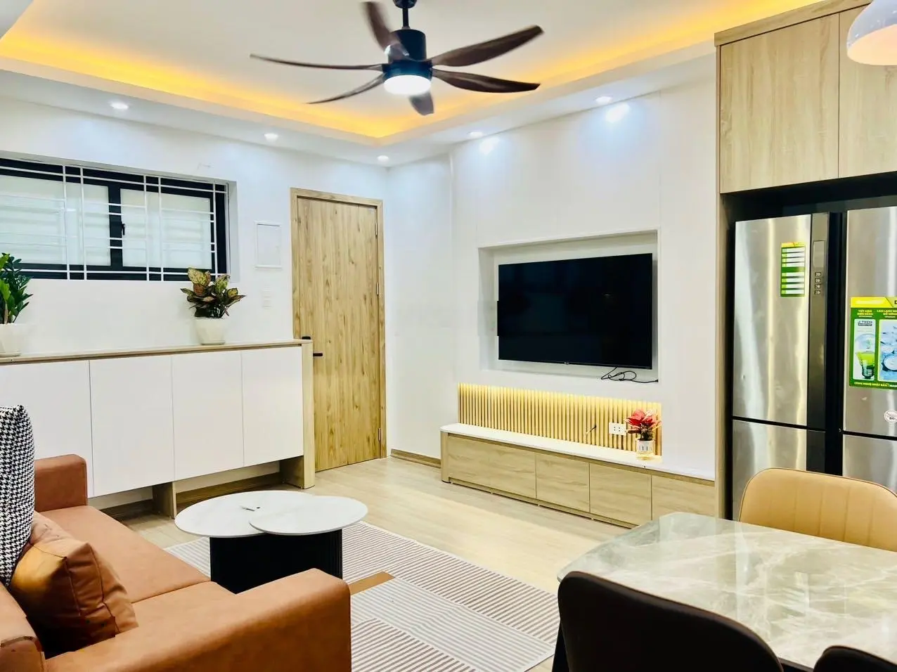Chính chủ gửi bán căn hộ Nơ3 Bán đảo Linh Đàm, tầng thấp view thoáng, full nội thất 80m 3pn 2vs