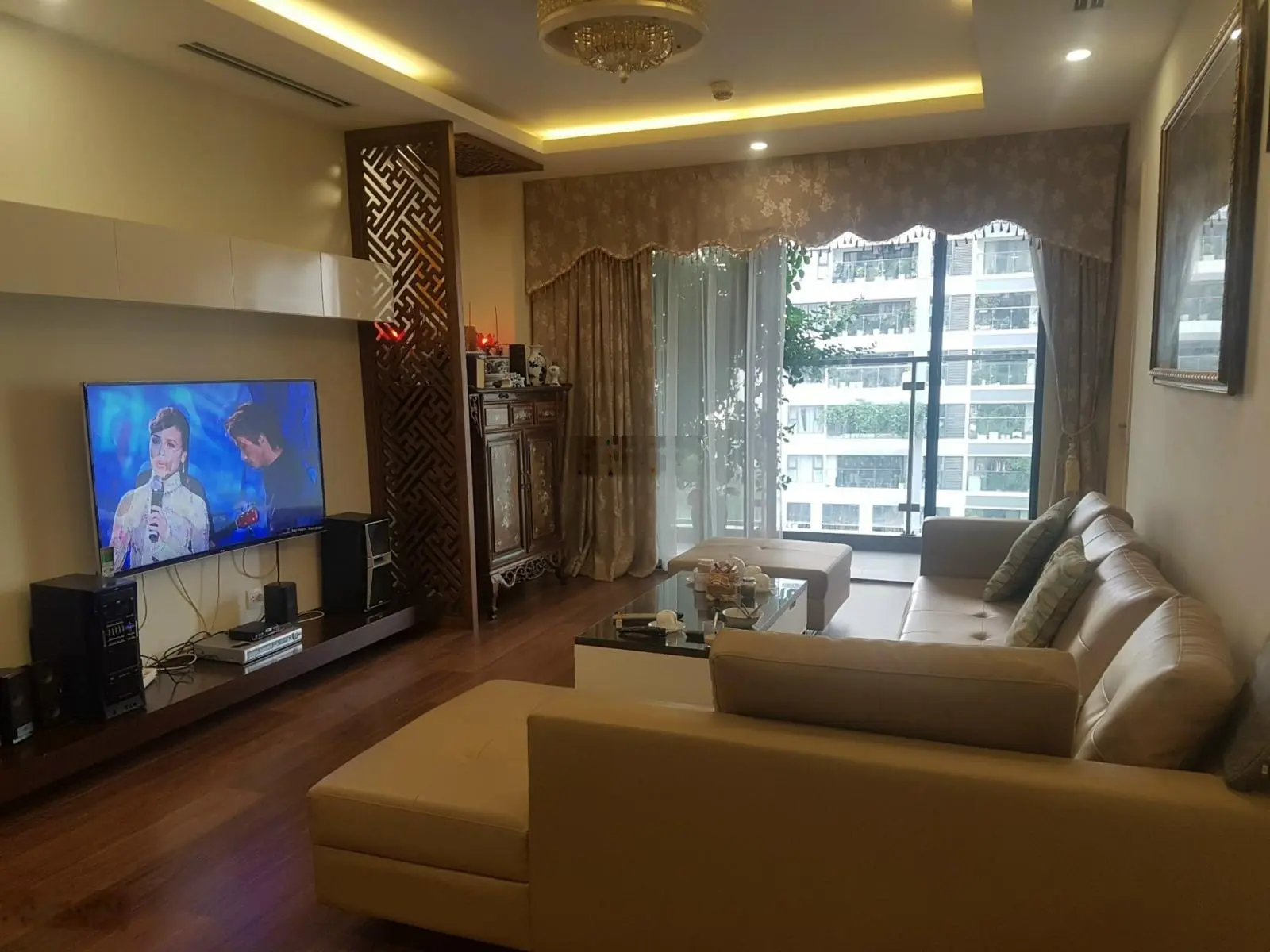 Gia đình cần bán căn 3 phòngngủ Imperia Garden tọa lạc trên đường Nguyễn Tuân giao thông thuận tiện