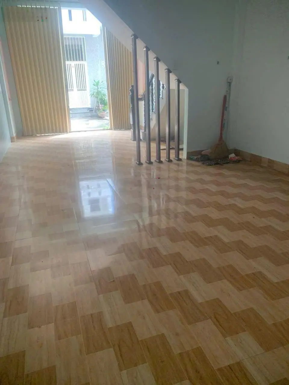 Chính chủ bán nhà đường ô tô - gần biển Đường Đệ giá chỉ 2,7 tỷ
