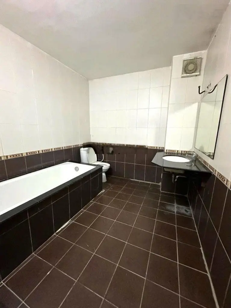 Nhà Phố Nguyễn Hoàng - Ô tô đỗ - 35m - 5 tầng - Mặt tiền 5m - Tầng 1 thông sàn kinh do