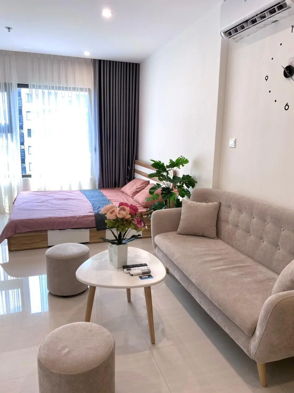 Chính chủ gửi bán căn Studio 30m2 Full nội thất Tại Vinhomes Ocean Park Gia lâm