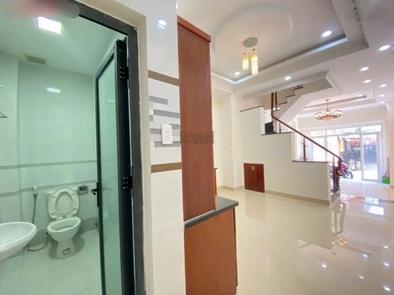gấp bán căn nhà phố một trệt 2 lầu MT đường số 8 , p. hiệp bình chánh , tp. thủ đức .cách QL13 100m