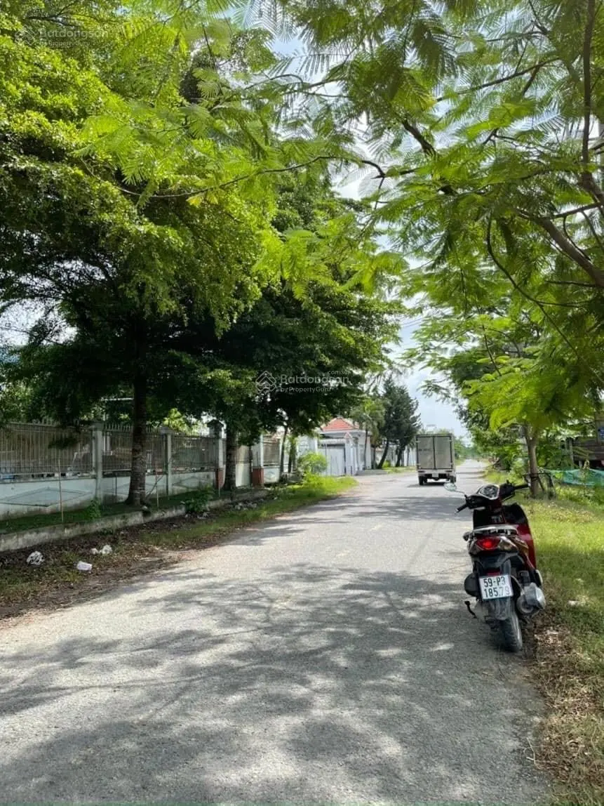 Bán 2469m2 đất nông nghiệp mặt tiền tRương Thị Như Xuân Thới Sơn, Hóc Môn, giá 22 tỷ