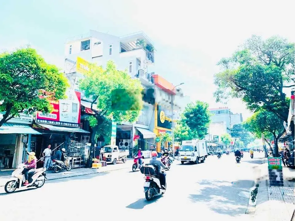 (Bán gấp) Nhà góc 2 MTNB đủ LG đường Gò Dầu (7.5x21m nở hậu) cấp 4, tiện xây mới