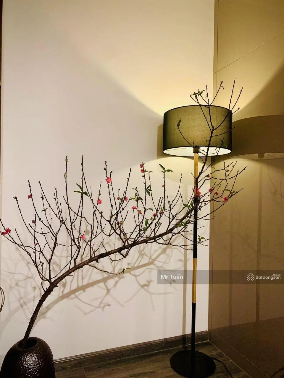 Bán gấp căn hộ Studio 25m2 TonKin1 full đồ nội thất đẹp. Giá 1.97 tỷ. LH Tuấn 0392 969 ***