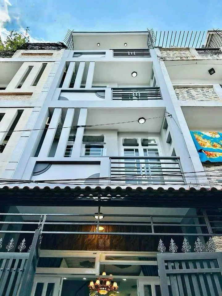 Bán nhà 2 lầu ngay hẻm 229, Liên Khu 4 - 5, Q. Bình Tân. Giá 2tỷ580 TL