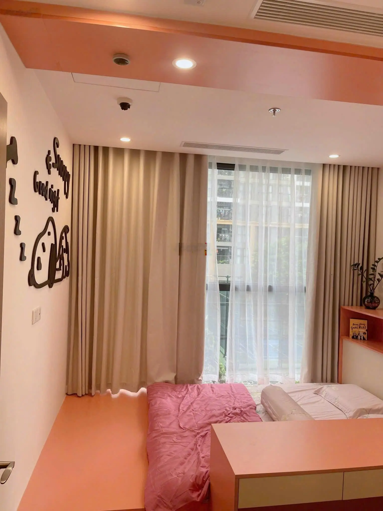 Bán căn 2 ngủ Zenpark full đồ mới đẹp, hướng Đông Bắc giá 3.93 tỷ